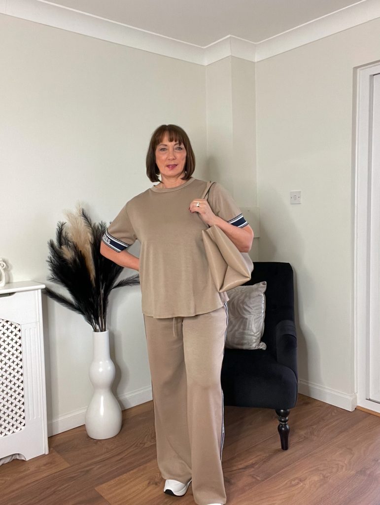 Penny - Slogan Edge Coordinated Set in Camel
